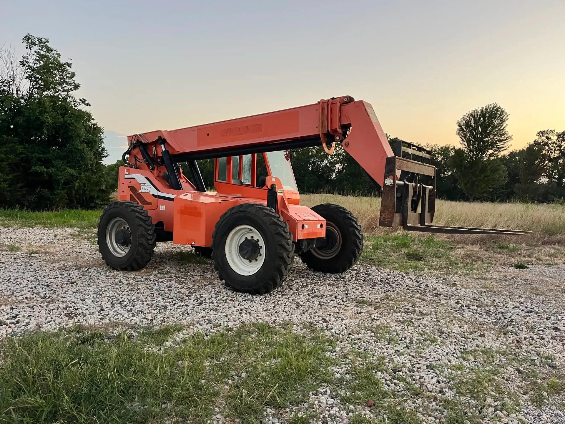 Take Your Roofing Company To New Heights with The Right Telehandler